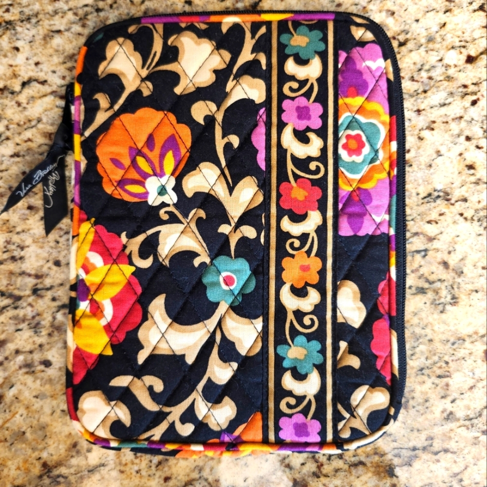 EUC Vera Bradley Suzani Black & Tan Floral Paisley iPad/Tablet/Kindle Case